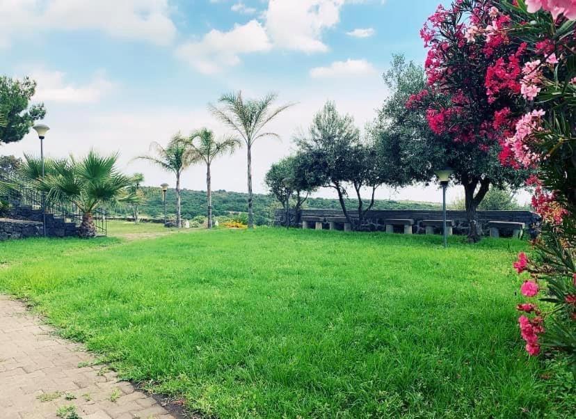 Villa Casina Dell'Etna 라갈나 외부 사진