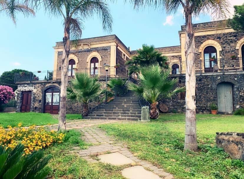 Villa Casina Dell'Etna 라갈나 외부 사진