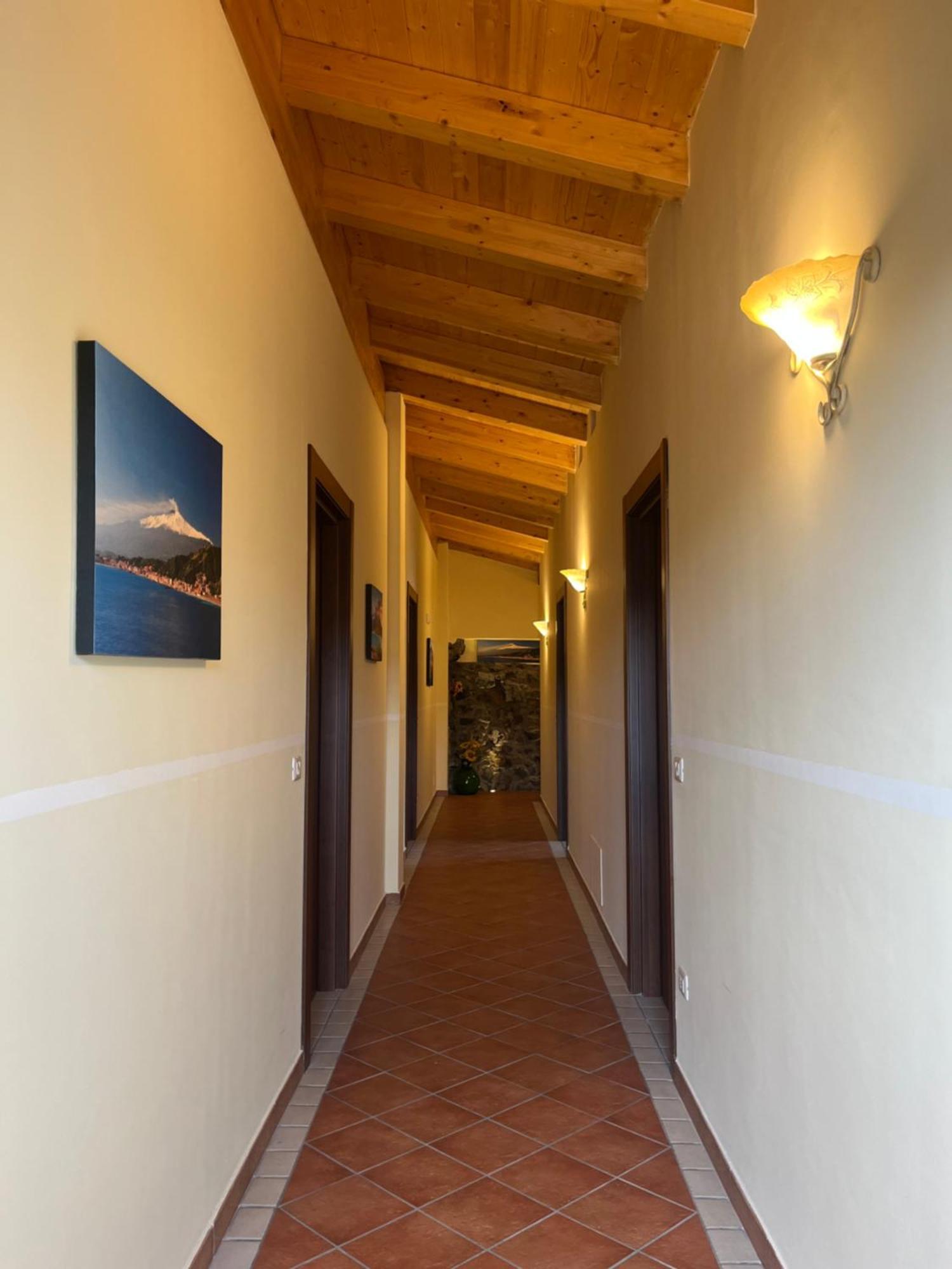 Villa Casina Dell'Etna 라갈나 외부 사진