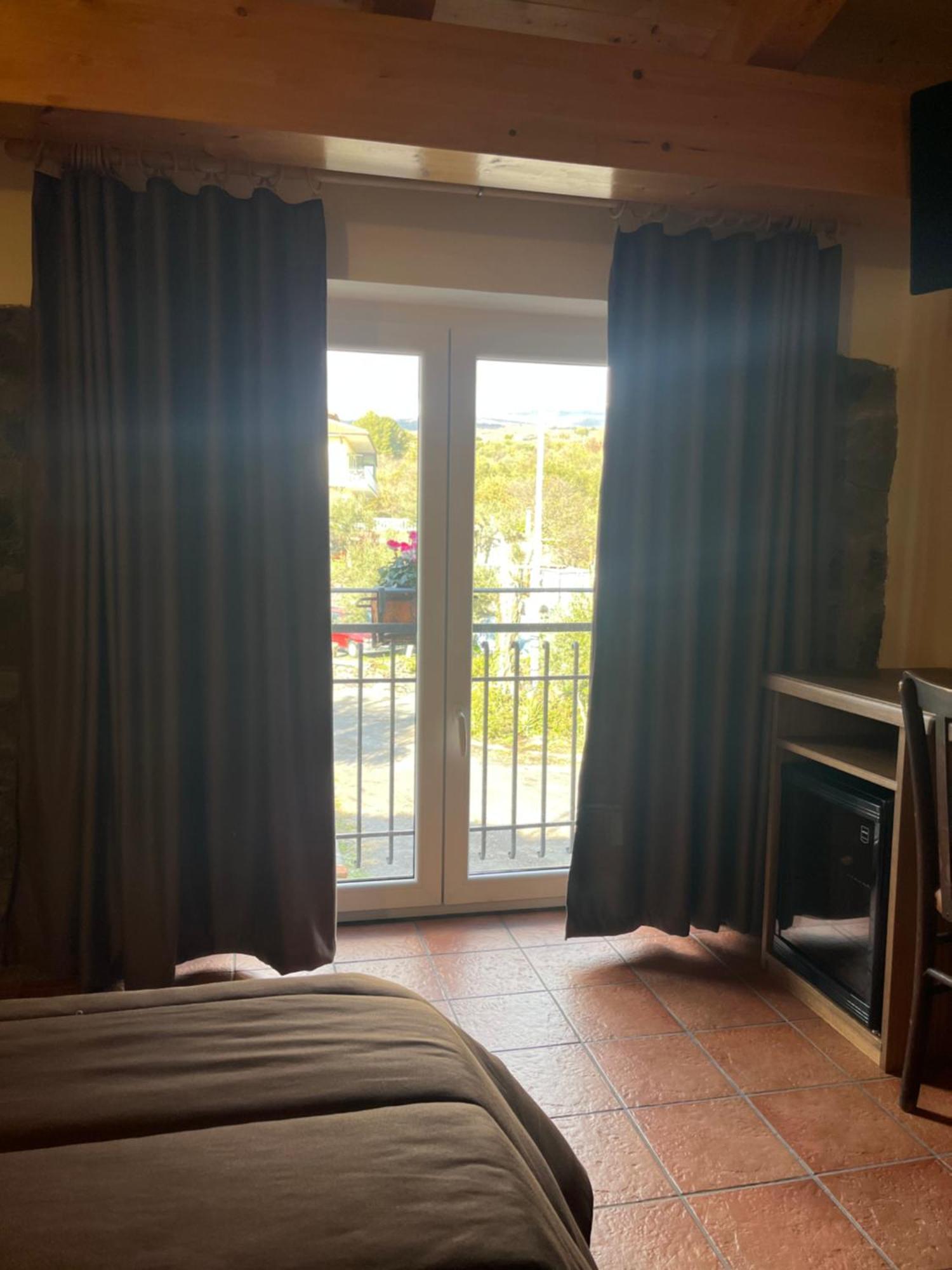 Villa Casina Dell'Etna 라갈나 외부 사진